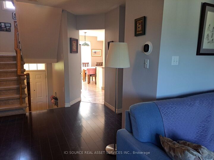 Property Photo:  120 Railroad Street 4  ON L6X 5A1 