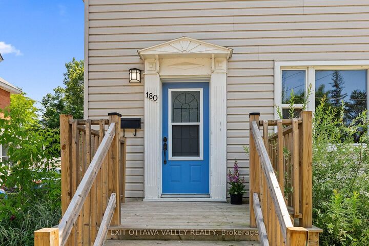Property Photo:  180 Mary Street  ON K8A 5V6 