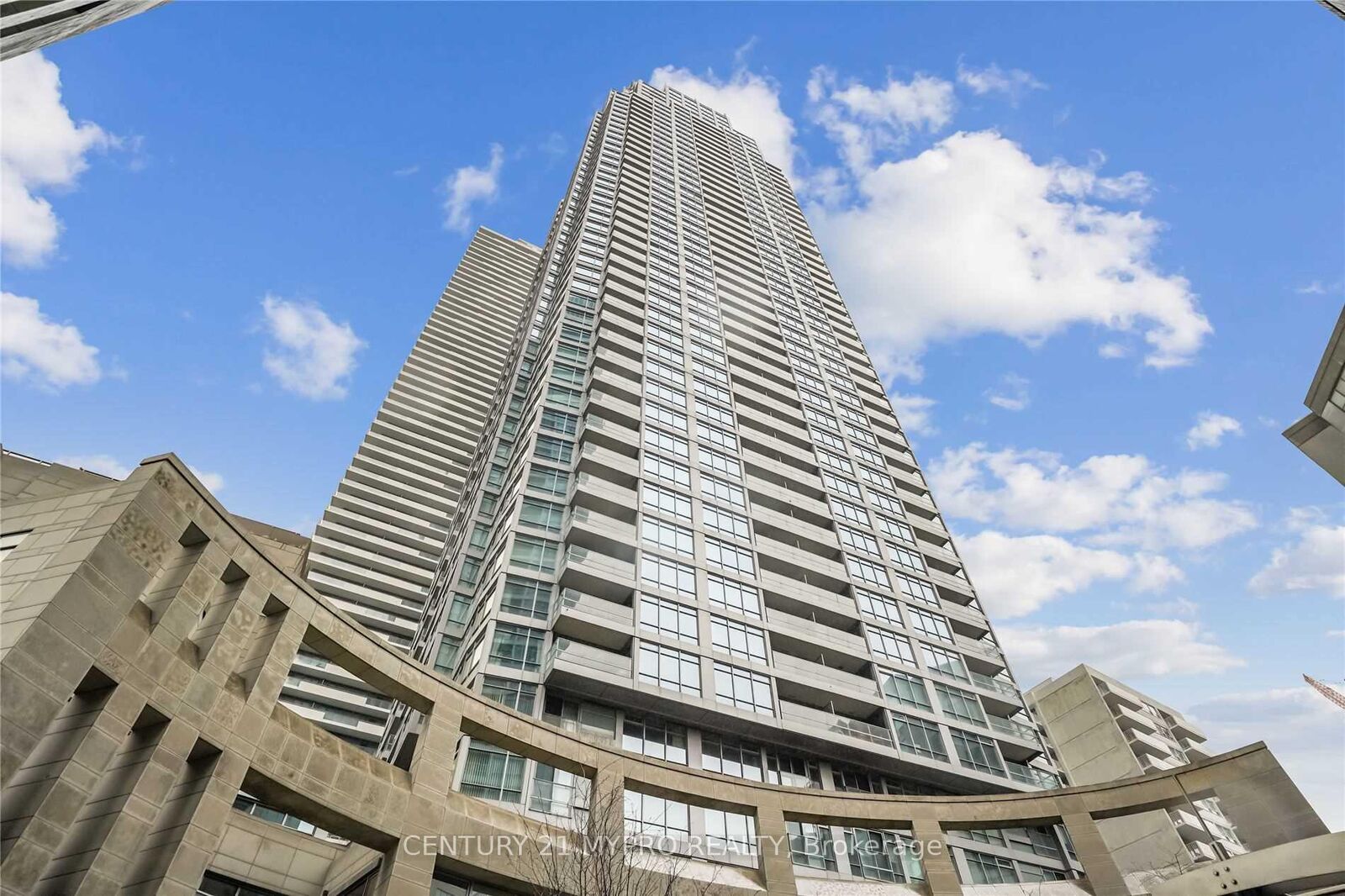 Property Photo: 2191 Yonge Street 4310 ON M4S 3H8