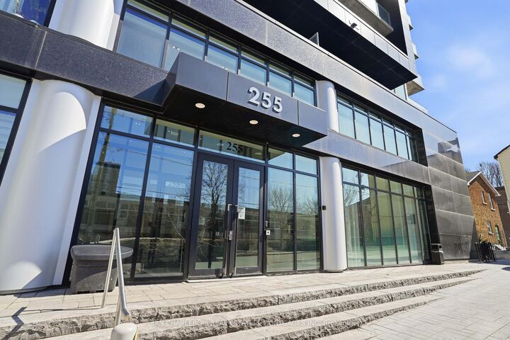 Property Photo:  255 Bay Street 1701  ON K1R 0C5 