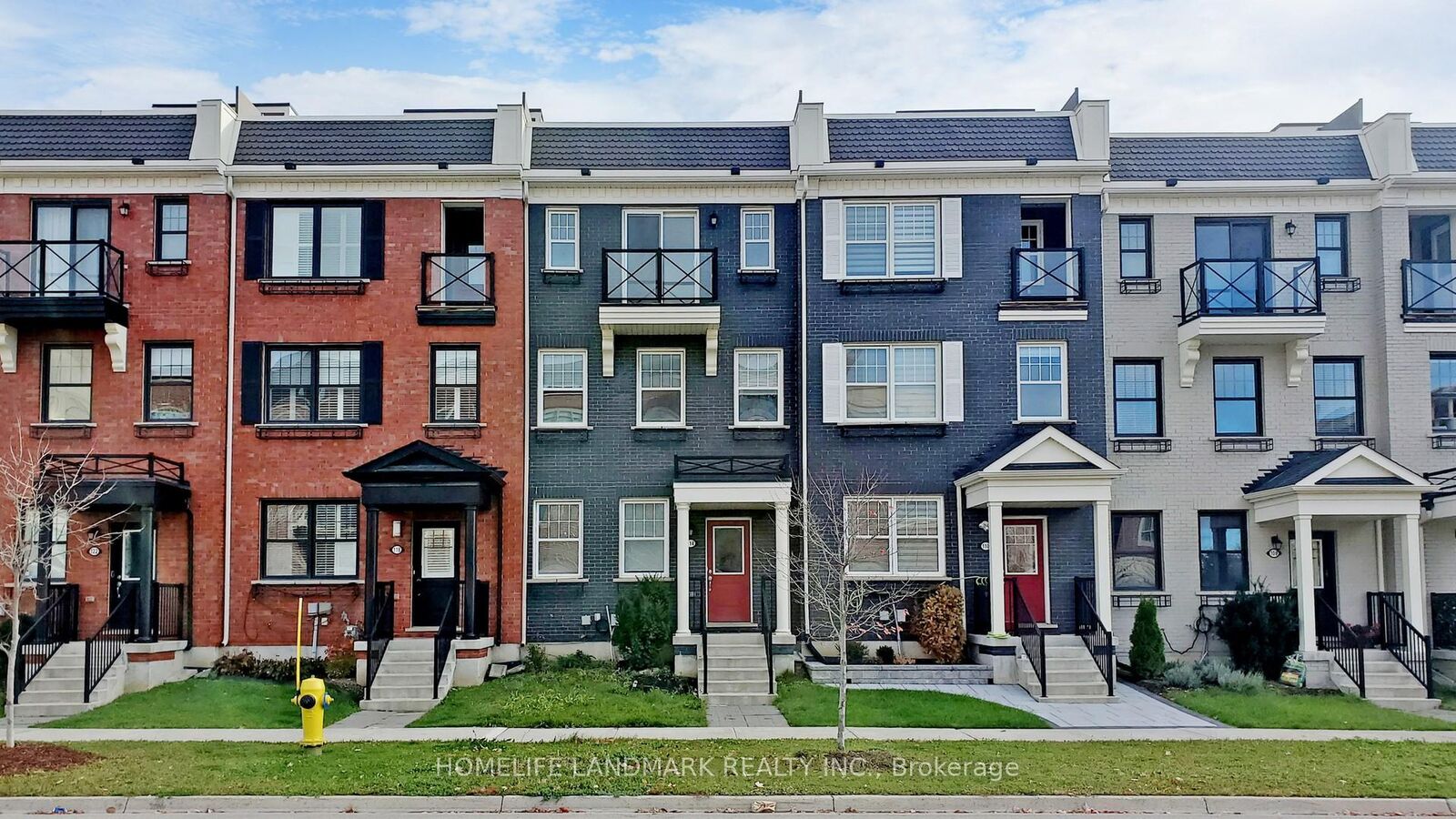 Property Photo: 114 Baker Hill Boulevard ON L4A 1Y4