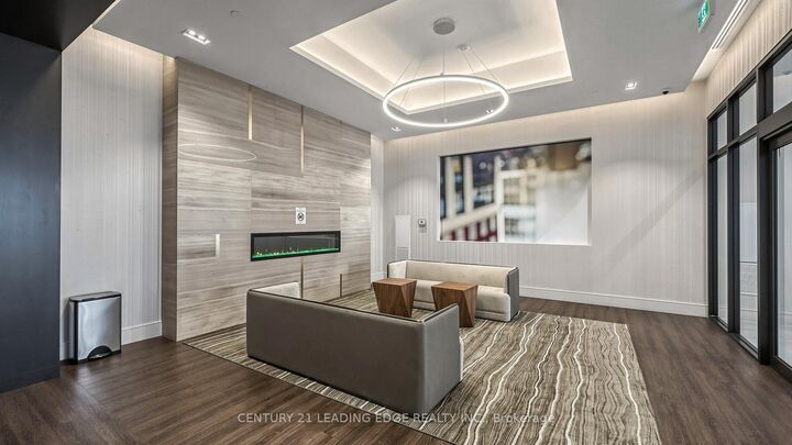 Property Photo:  9000 Jane Street 1421  ON L4K 0M6 