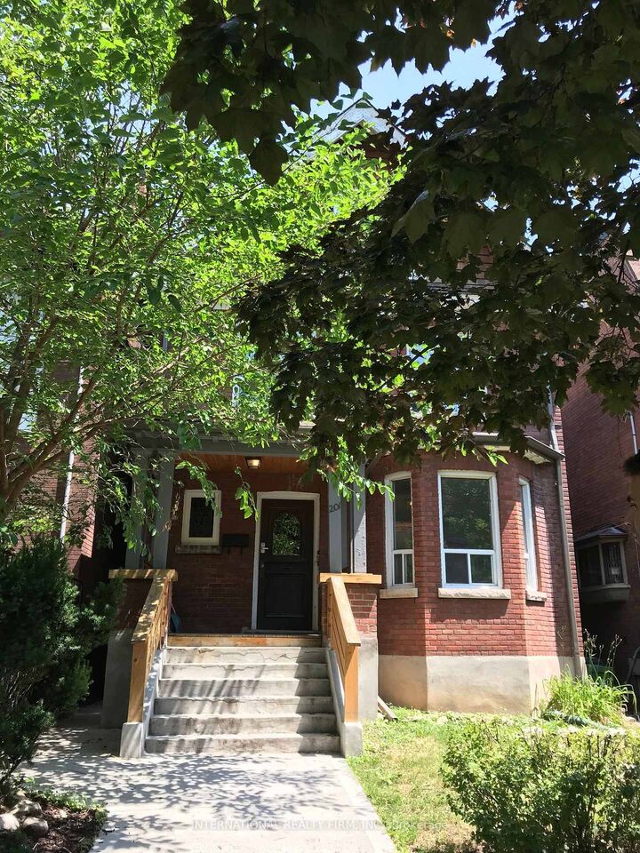 Property Photo:  201 Madison Avenue E Unit C  ON M5R 2S6 