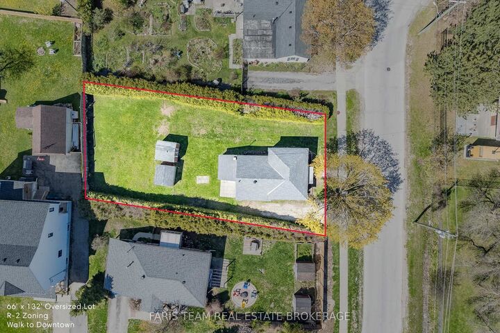 32 Lorne Avenue — photo 1