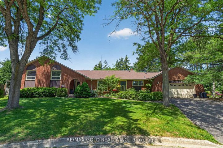 Property Photo:  14 Cairnmore Court  ON L6Z 1T6 