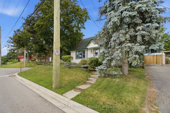 Property Photo:  180 Melrose Street  ON N3H 4A4 