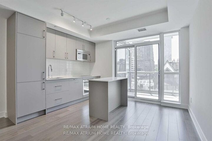 Property Photo:  88 Cumberland Street 405  ON M5R 1A3 