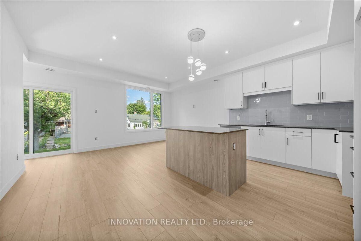 Property Photo: 486-2 Wentworth Avenue ON K2B 5K1