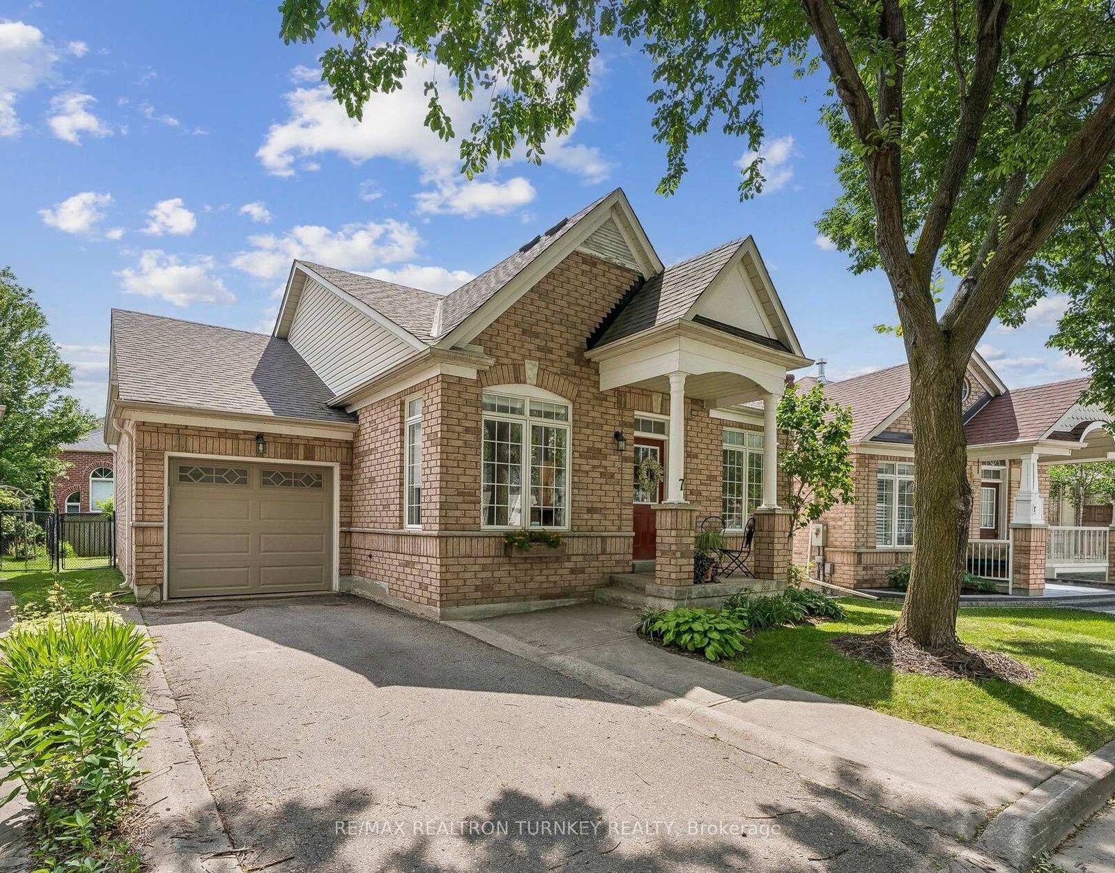Property Photo:  7 Thomas Bales Drive  ON L6C 2W7 