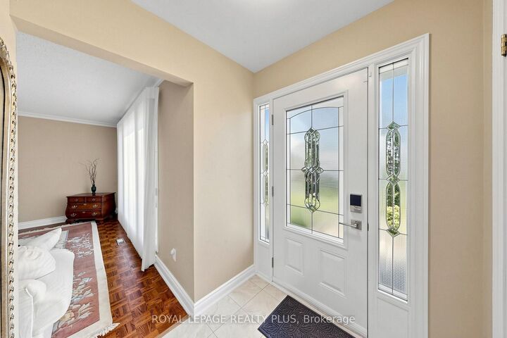 Property Photo:  2328 Yolanda Drive  ON L6L 2H6 