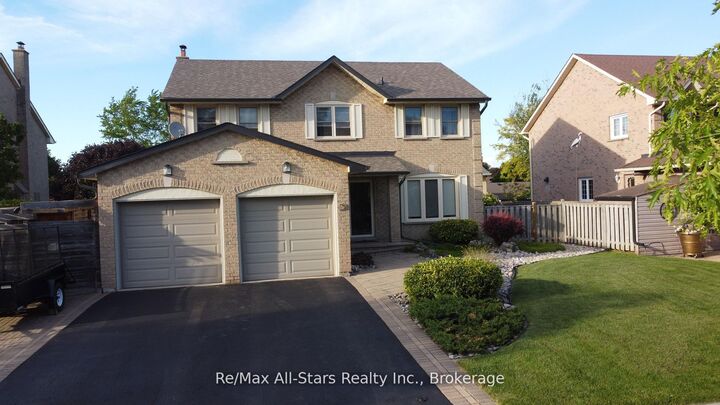 Property Photo:  20 Love Crescent  ON L1S 4T1 