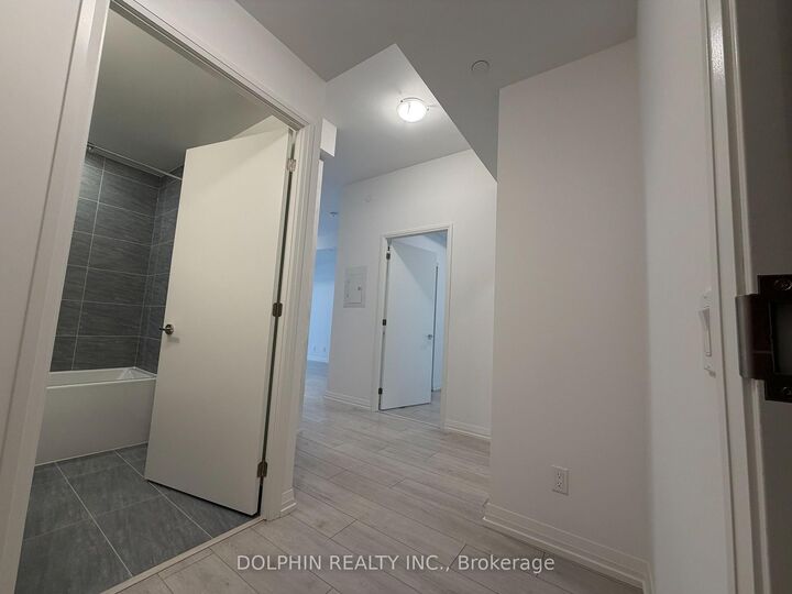 Property Photo: 400 King Street W 722 ON M5V 1K2