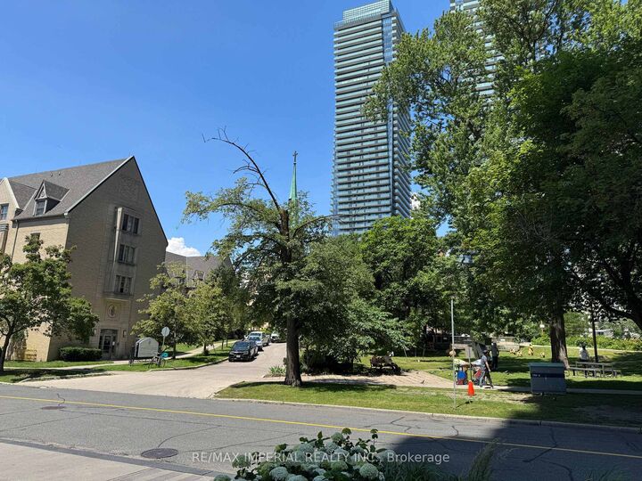 Property Photo: 57 St. Joseph Street 1210 ON M5S 0C5