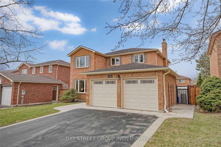 Property Photo: 1480 Princeton Crescent ON L6H 4H3