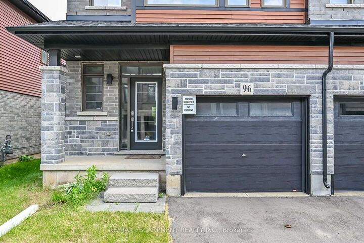 Photo de la propriété:  120 Court Drive 96  ON N3L 0N2 