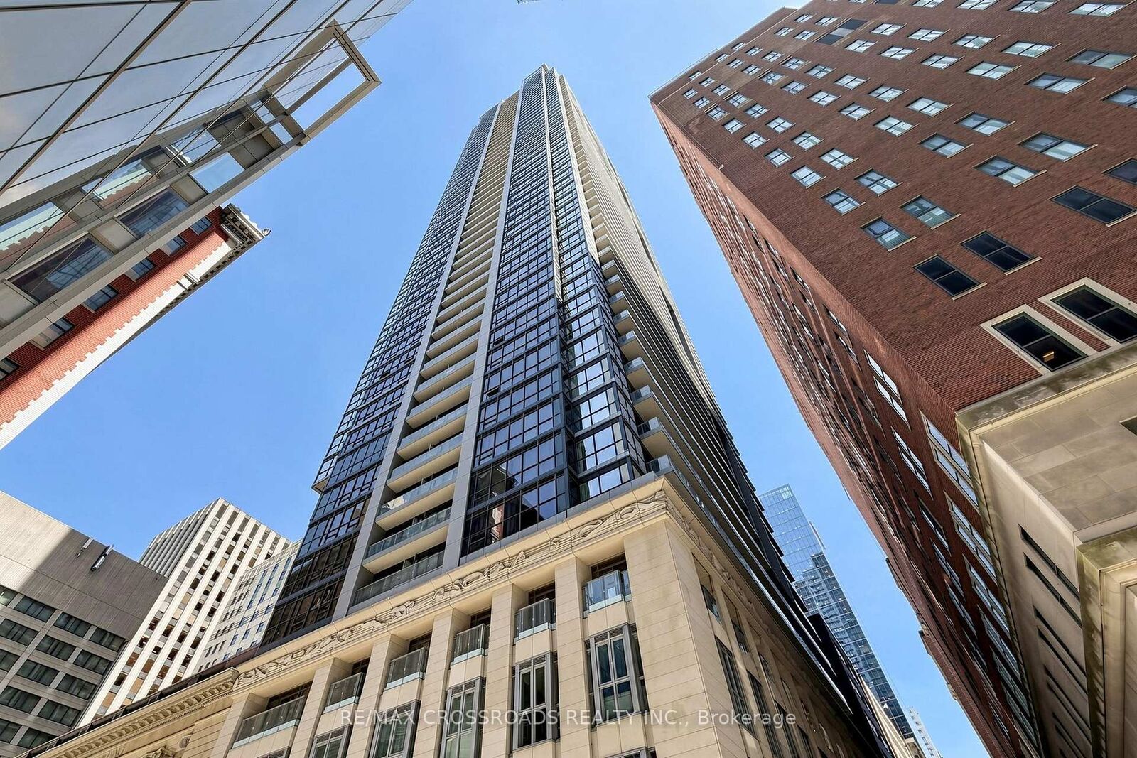 Property Photo: 70 Temperance Street 2816 ON M5H 0B1