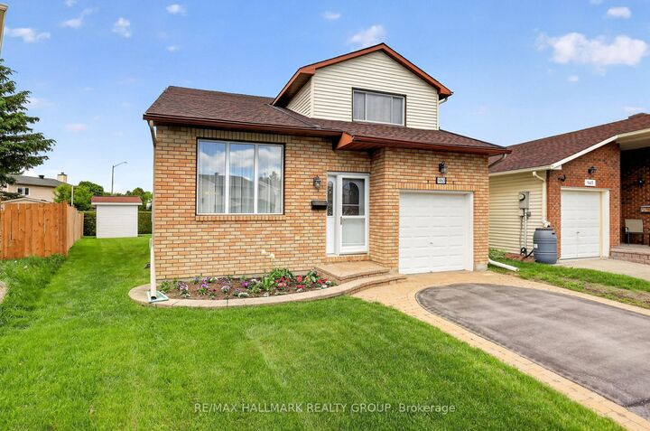 Property Photo: 1463 Kamouraska Circle ON K1C 3J1
