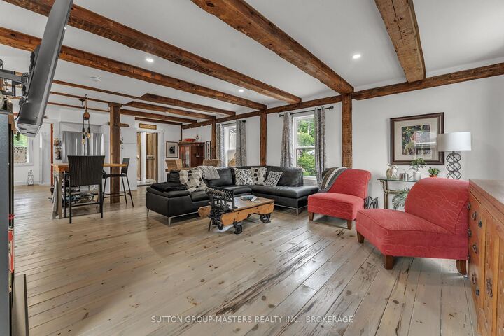 Property Photo: 173 Davy Street N ON K0H 1G0