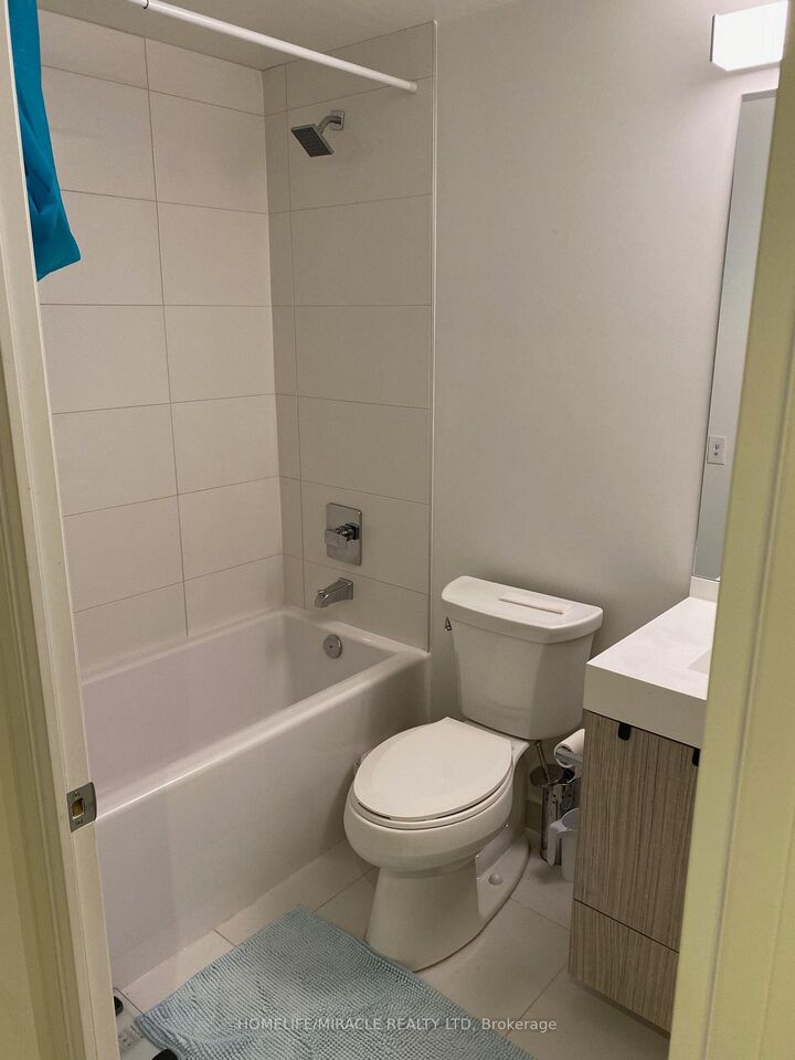 Property Photo: 251 Jarvis Street 1605 ON M5B 0C3