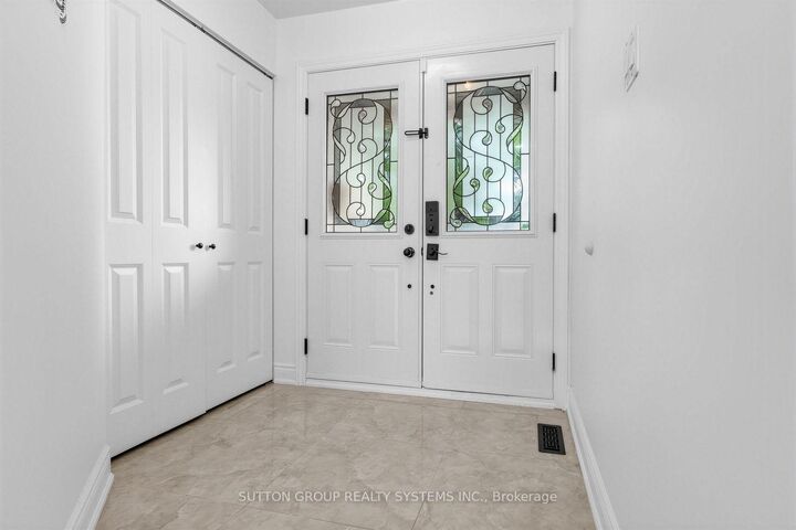 Property Photo: 51 Gilgorm Road ON L6X 4P5