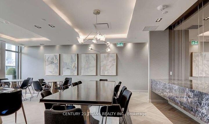 Property Photo:  330 Richmond Street W 616  ON M5V 1X1 