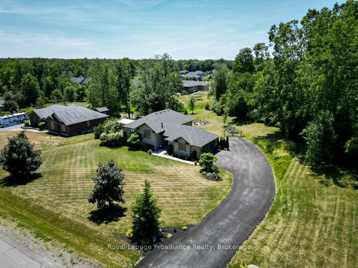 Property Photo: 47 Windwhisper Drive ON K0K 2V0