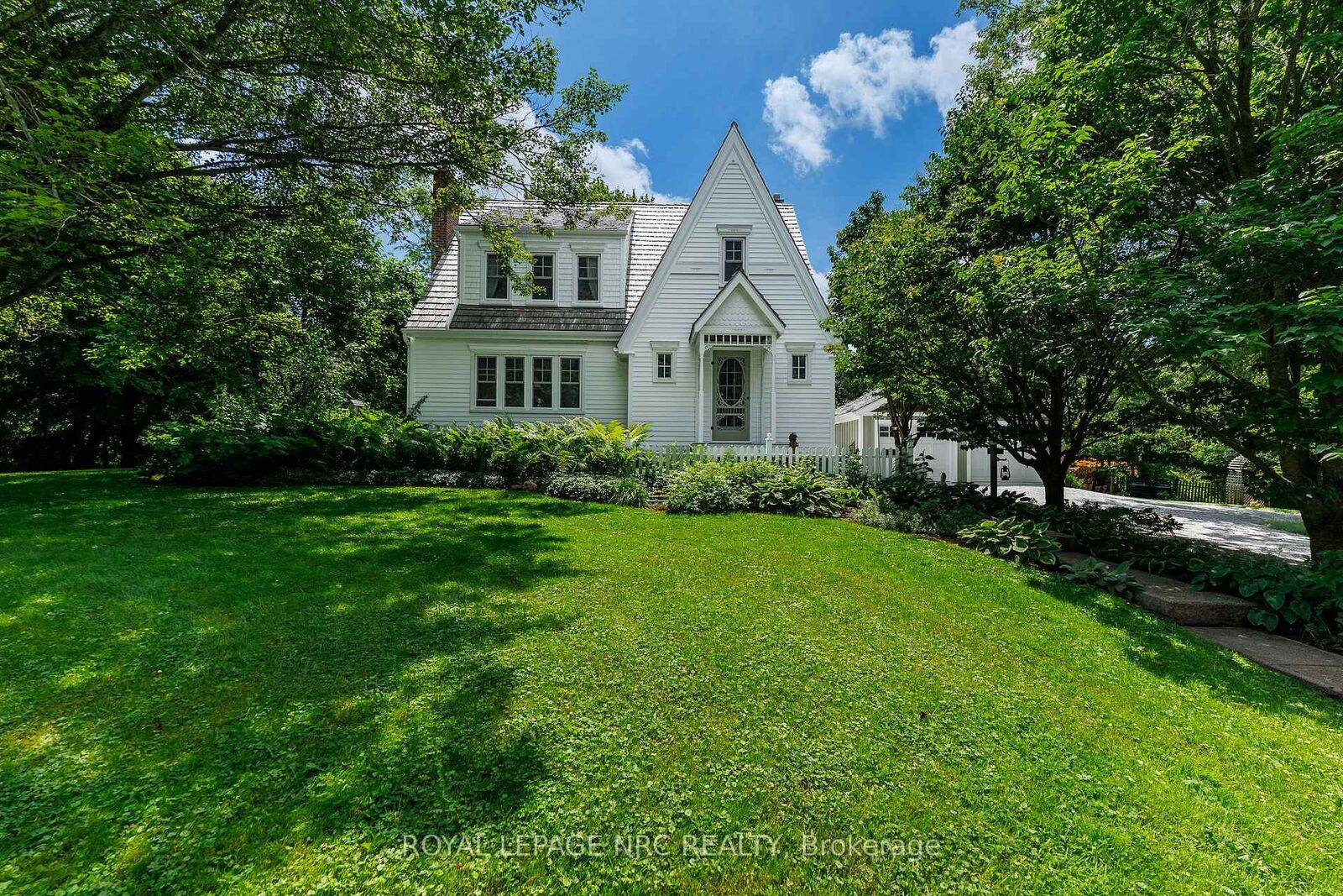 Property Photo:  508 Welland Road  ON L0S 1C0 