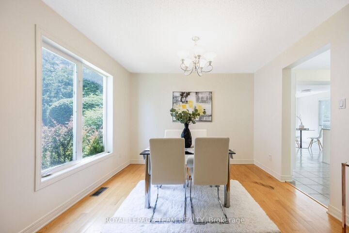Property Photo: 29 Keno Way ON K2T 1H3