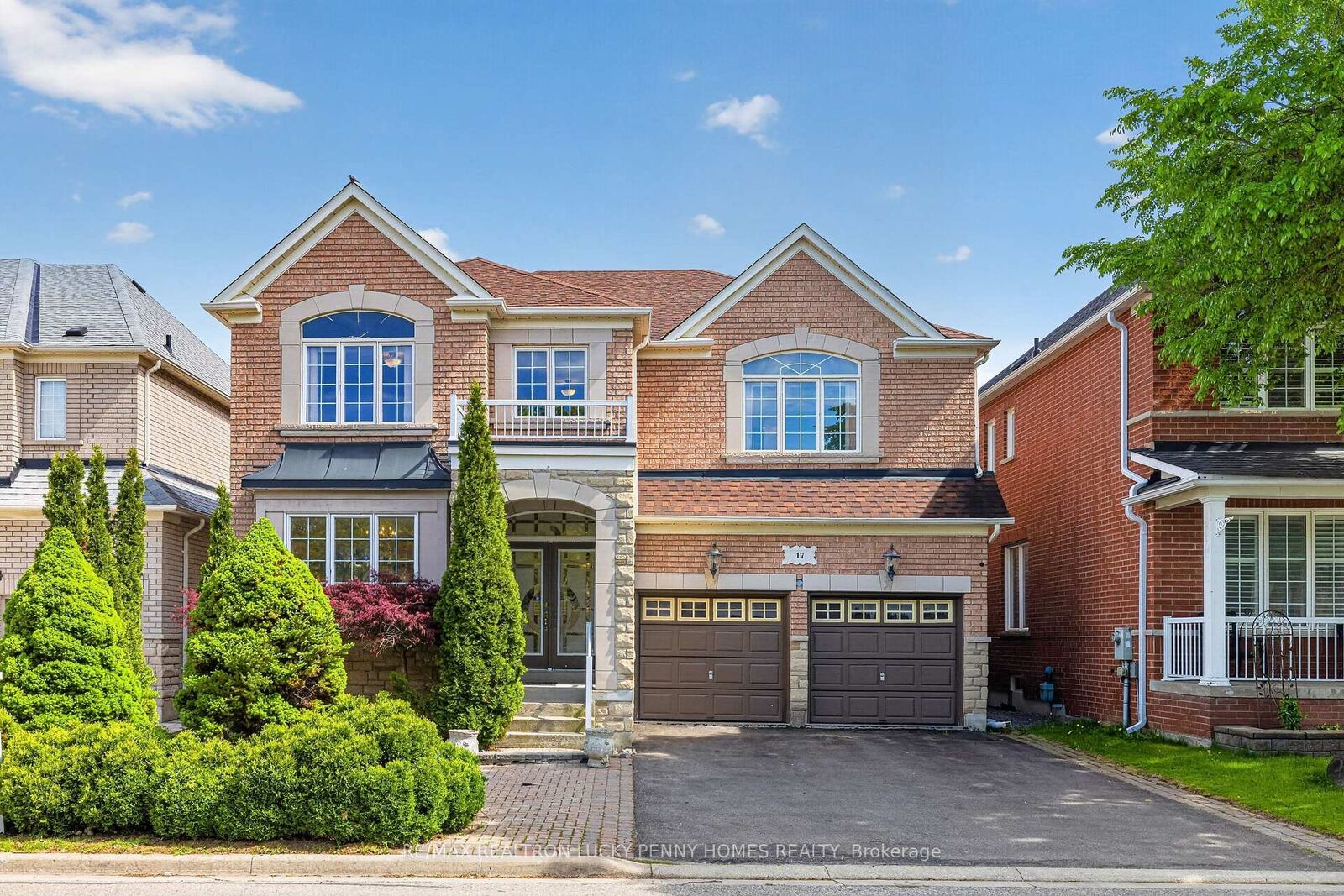 Property Photo:  17 Coral Cove Court  ON L6E 1L1 