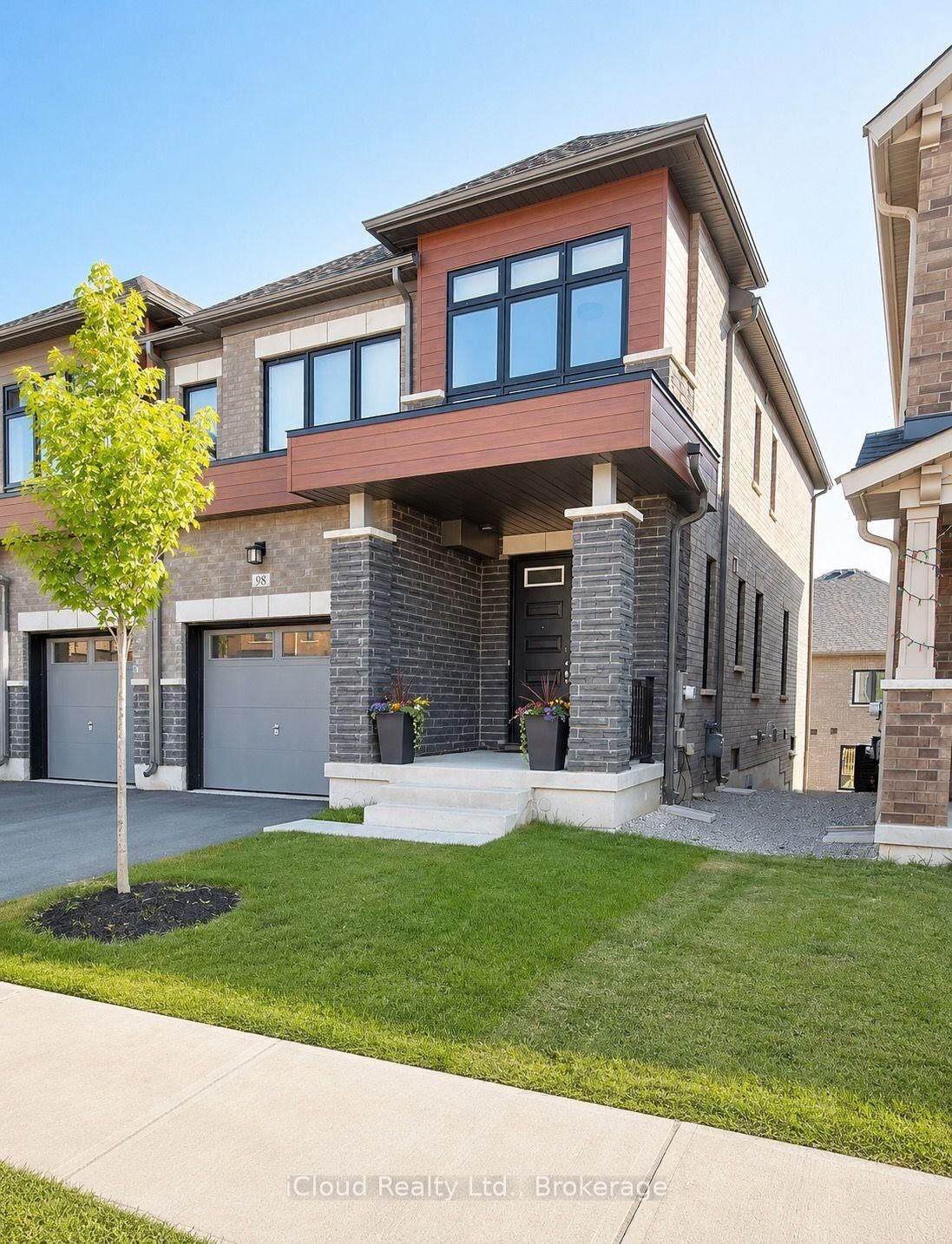 Property Photo:  98 Bearberry Road  ON L9X 2C9 