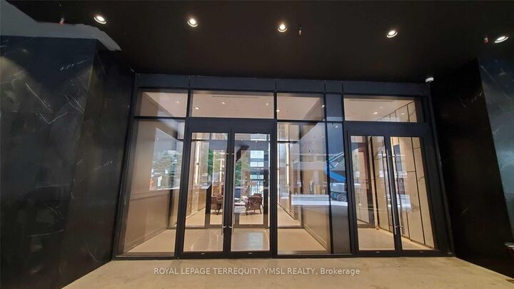 Property Photo: 488 University Avenue 3215 ON M5G 0C1