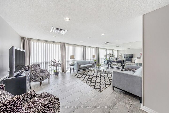 Property Photo: 20 McFarlane Drive 808 ON L7G 5J8