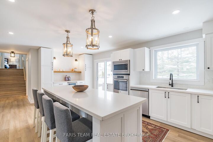 Property Photo: 3 Matthew Court ON L9Z 1J5