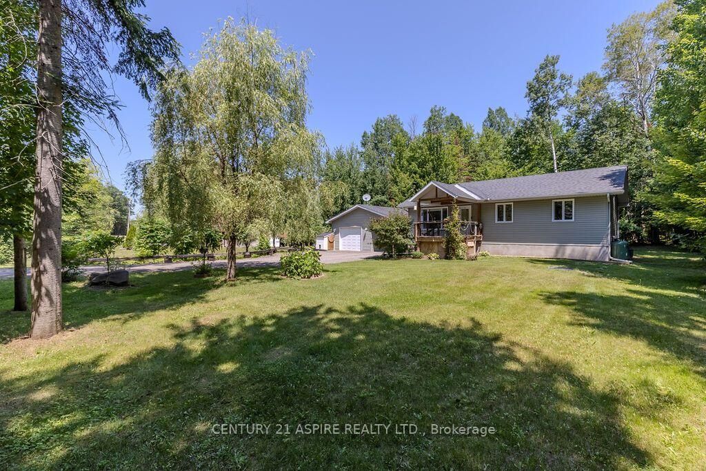 Property Photo:  1576 Garden Of Eden Road  ON K7V 3Z8 