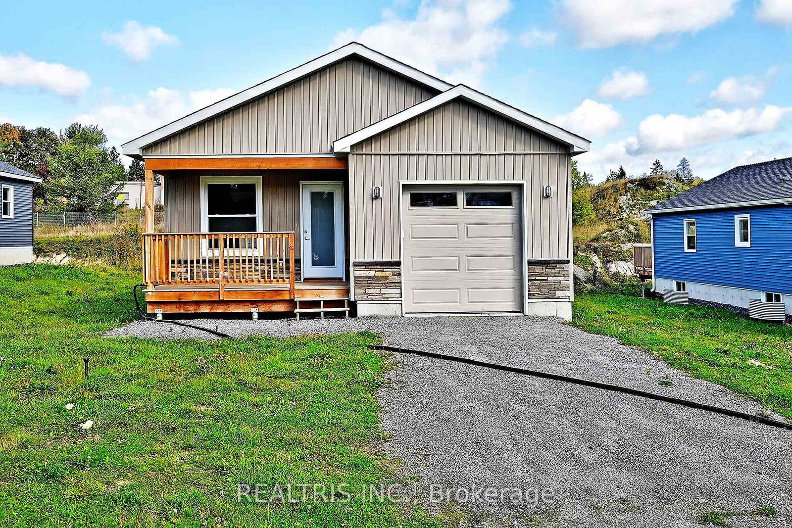Property Photo:  148 Patricia Street  ON P3Y 1A1 