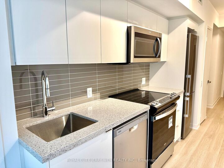Property Photo: 500 Wilson Avenue 703 ON M3H 0E5