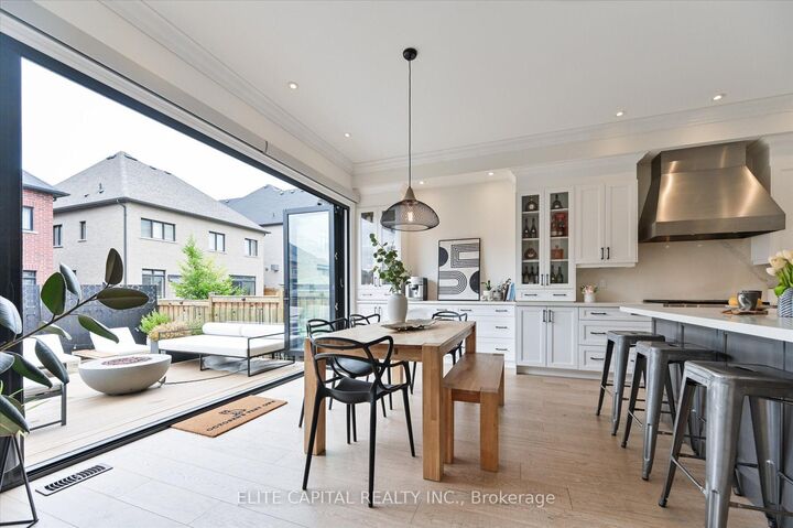 8 Gold Creek Street — photo 1