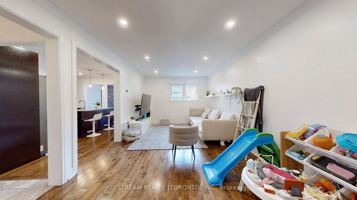 Property Photo: 3926 Hazelridge Road ON L5N 6Z4