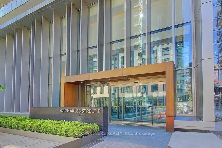 Property Photo:  42 Charles Street E 2608  ON M4Y 1T4 