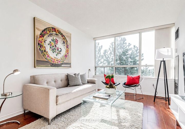 Property Photo:  5 Greystone Walk 515  ON M1K 5J5 