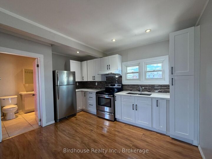 Property Photo: 60 Russell Street W ON K9V 2W9