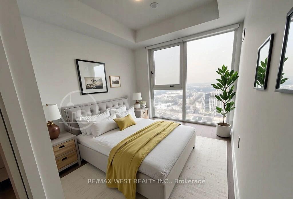 Property Photo: 105 Oneida Crescent 2902 ON L4B 0H6