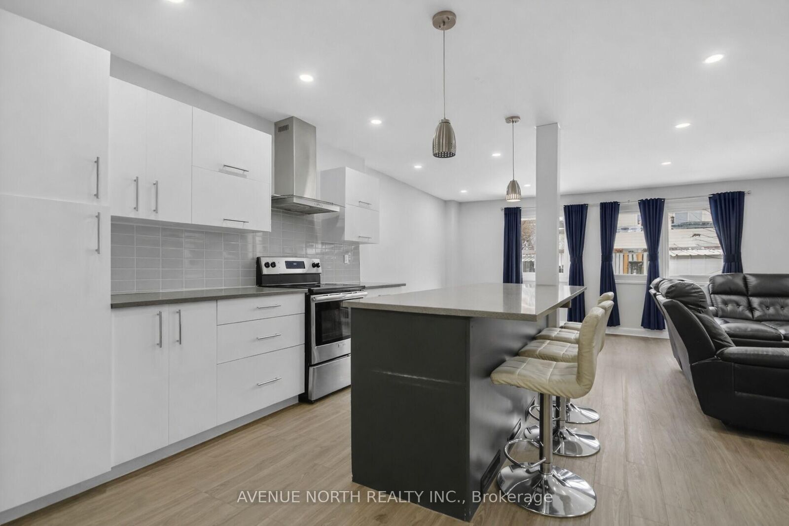 Property Photo:  419 Armonia Private 40  ON K1K 3Y2 