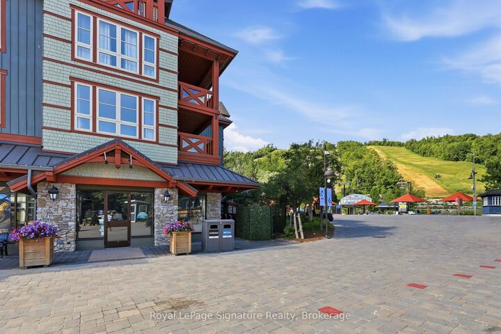 Property Photo: 152 Jozo Weider Boulevard 201 ON L9Y 0V2
