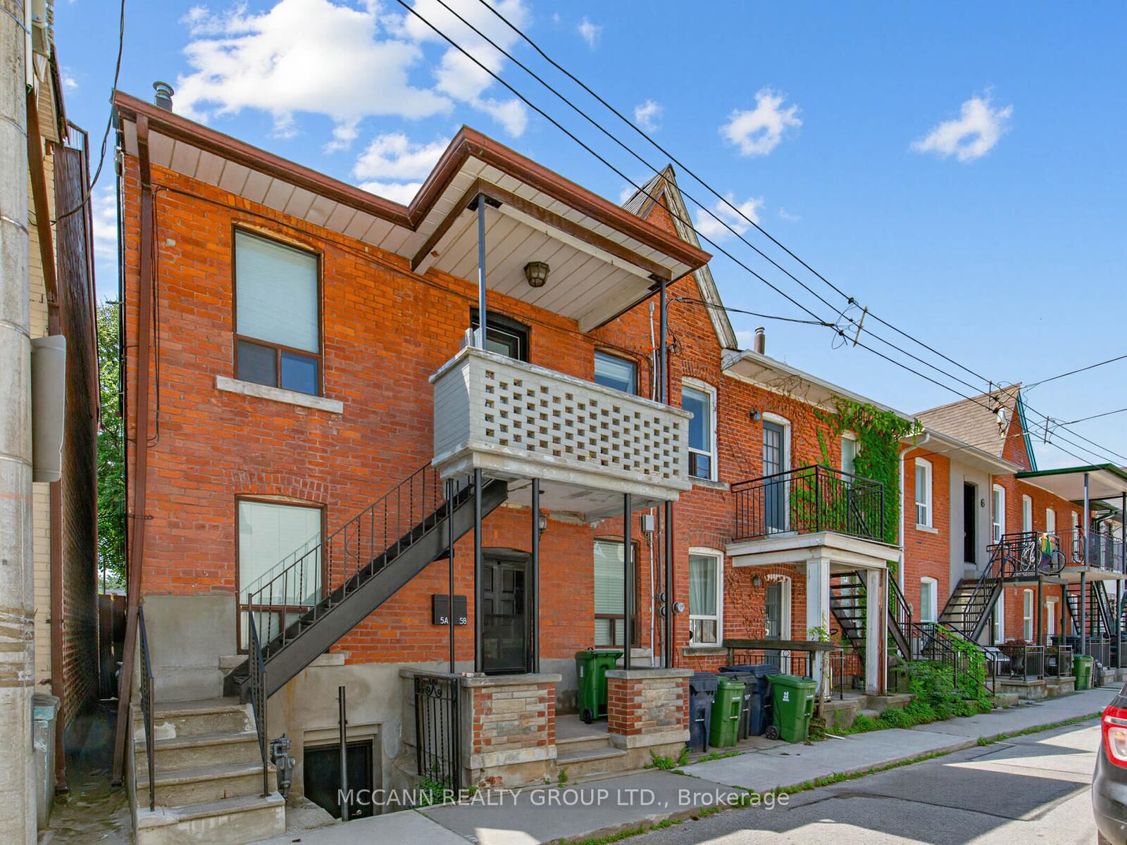 Property Photo:  5 Clinton Place Main  ON M6G 1J8 