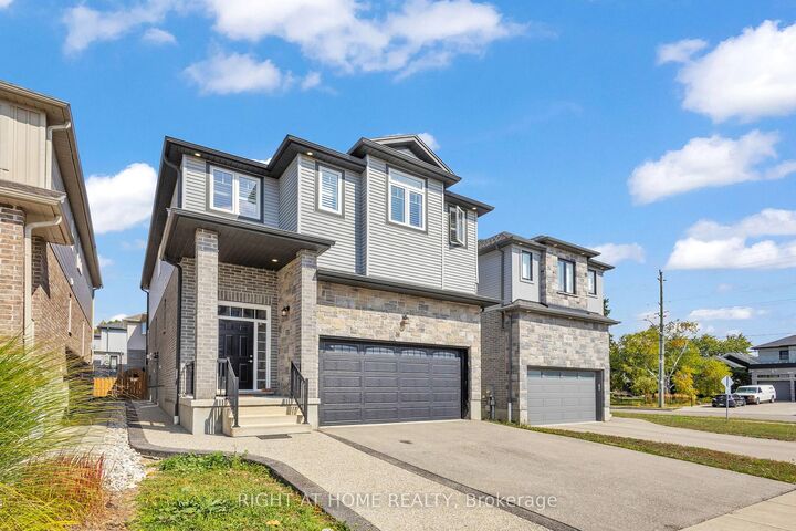 321 Carriage Way — photo 1