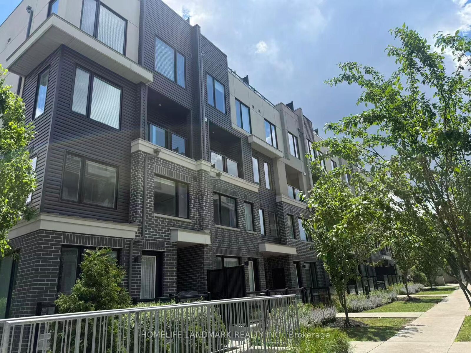 Property Photo:  3472 Widdicombe Way 26  ON L5L 0B8 