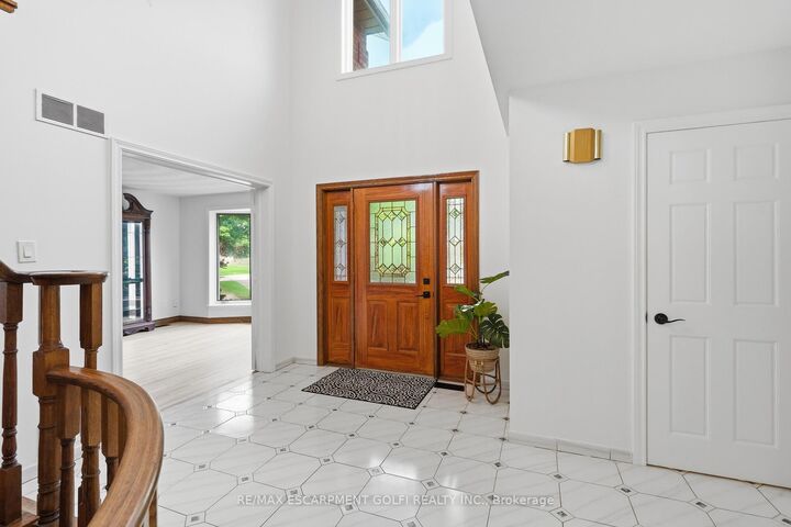 Property Photo:  42 Fox Run  ON N3R 7R7 