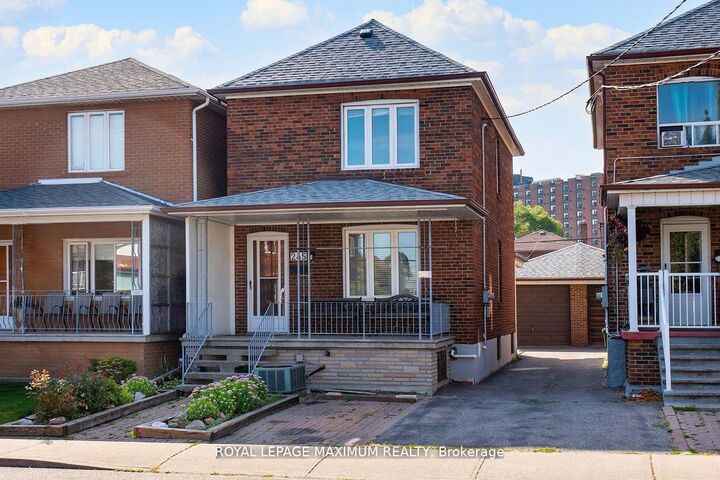 Property Photo:  245 Belgravia Avenue  ON M6E 2M9 