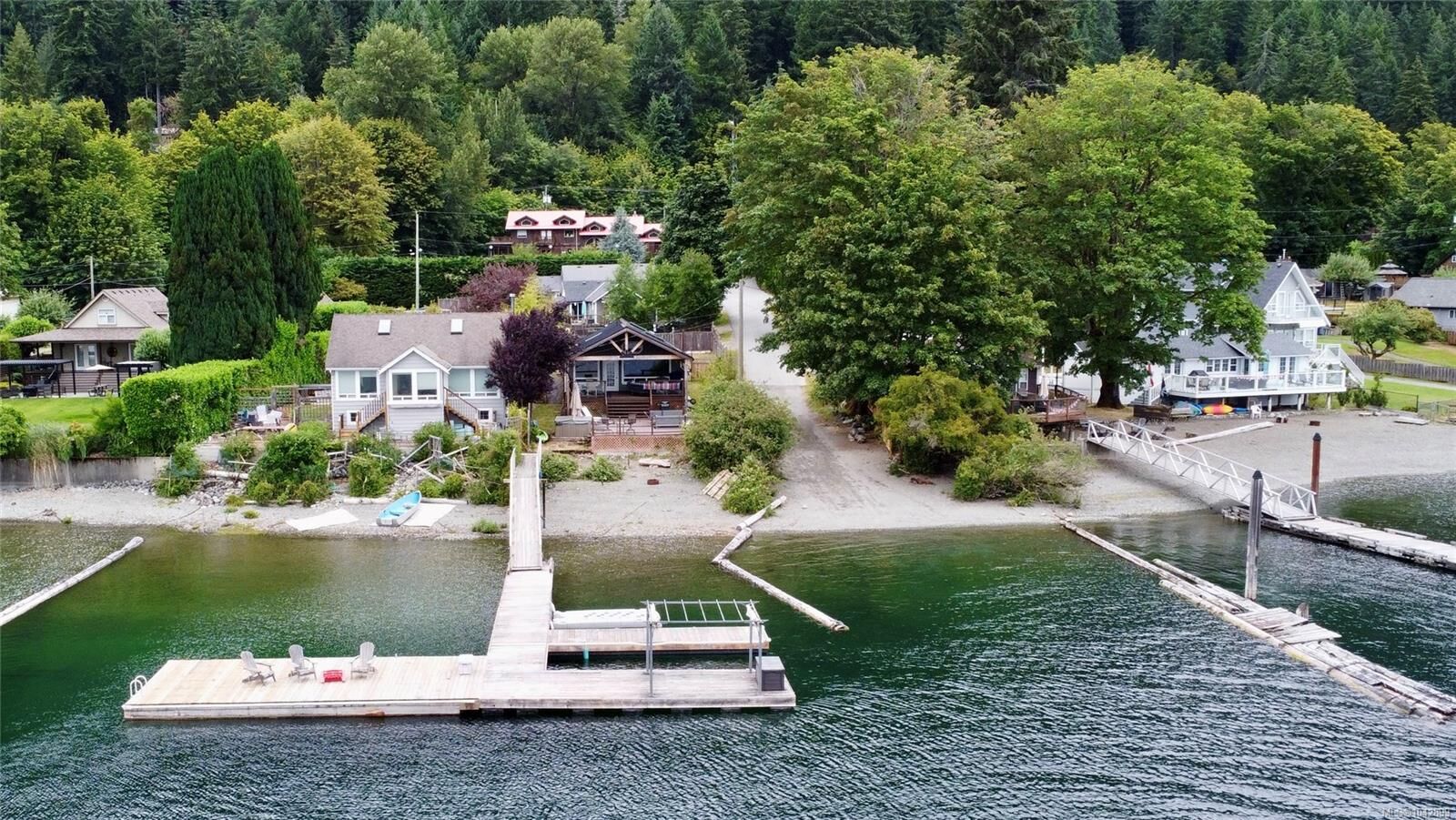 Property Photo: 10552 Coon Creek Rd BC V0R 3E1